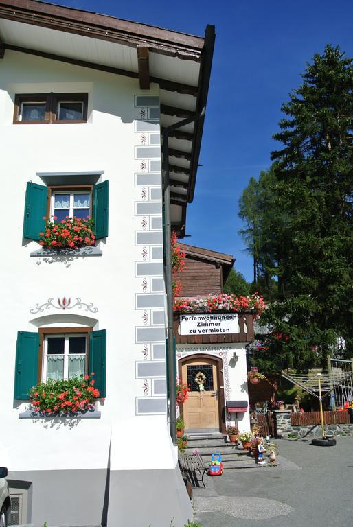 Pension Hof Zur Stilli Davos Extérieur photo